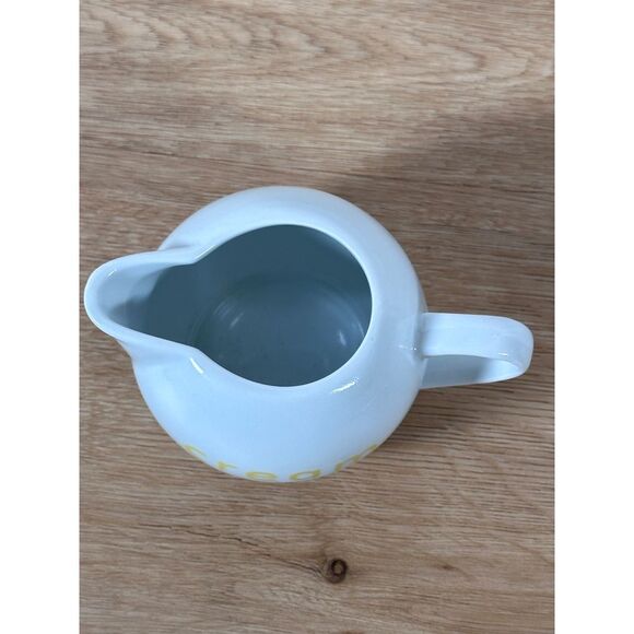 Modern Tableware Creamer White with Yellow Cream - Picture 4 of 7